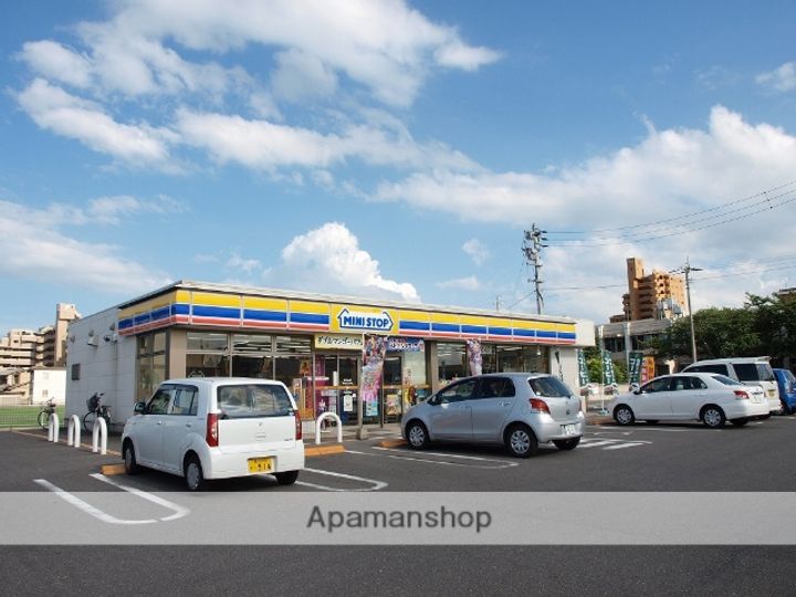 元木ハイツ201の周辺