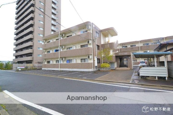 エスポワールⅠ田井301号室の外観