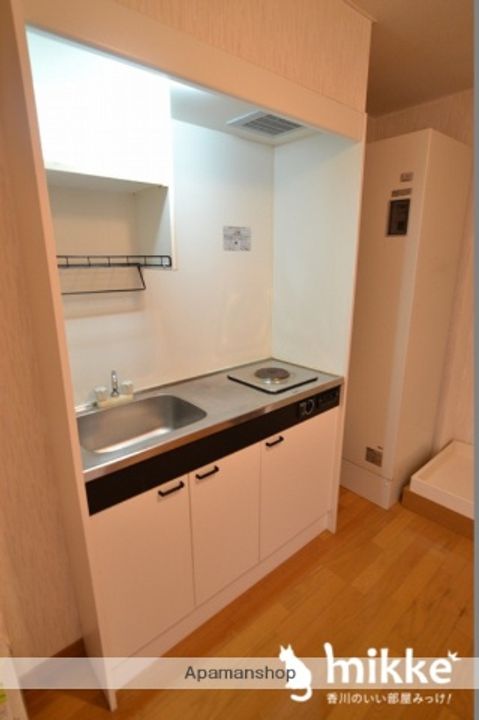 グランドジョラス306号室のキッチン