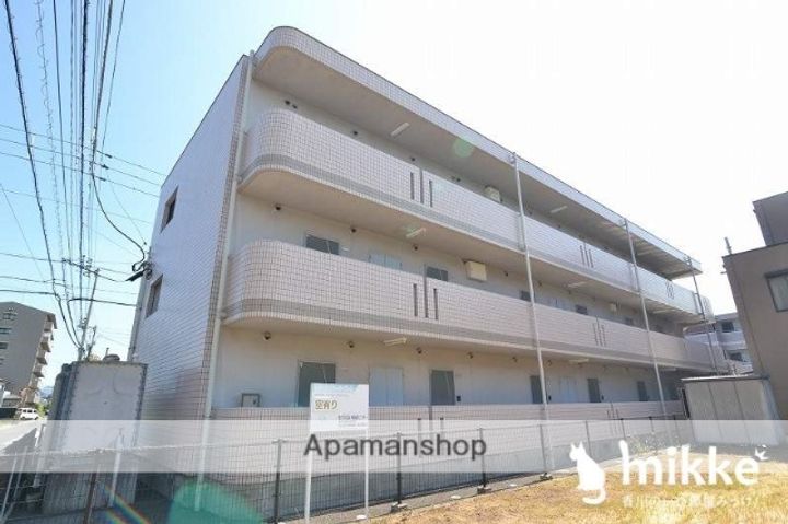 グランドジョラス306号室の外観