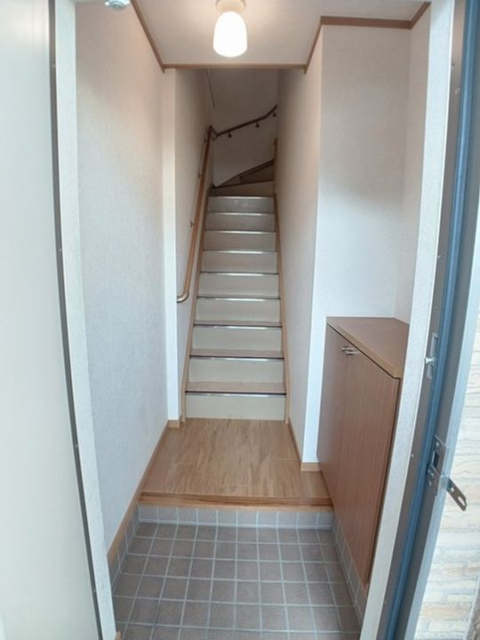 フォンモンターニュの玄関