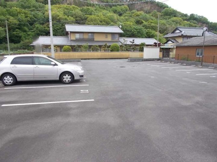 レオパレス由良208の外観