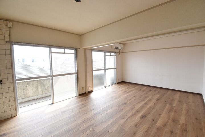 ピュアハイツの居間