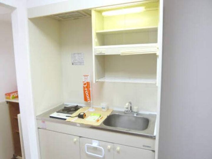 シャトル西春日 B棟のキッチン