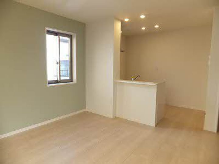 ベレオ亀井町の居間