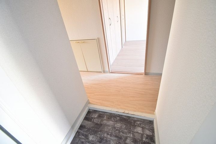 シャインポート屋島AD棟  B棟の玄関