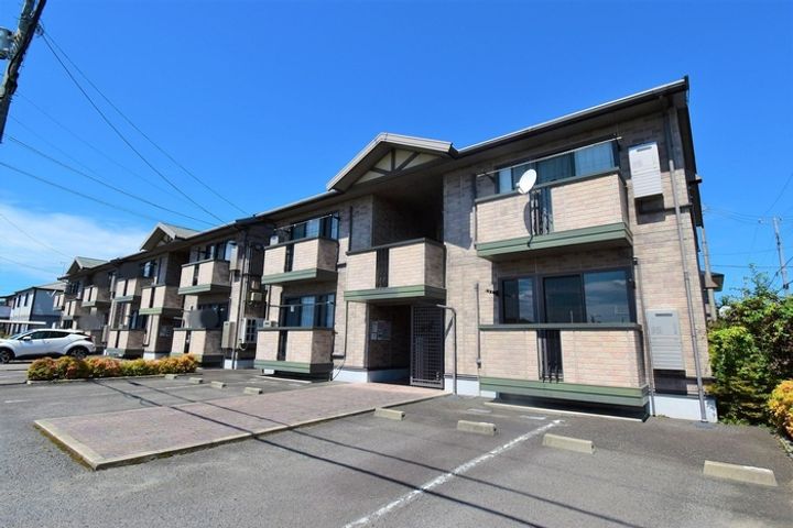 ユイマールガーデンII A棟の外観