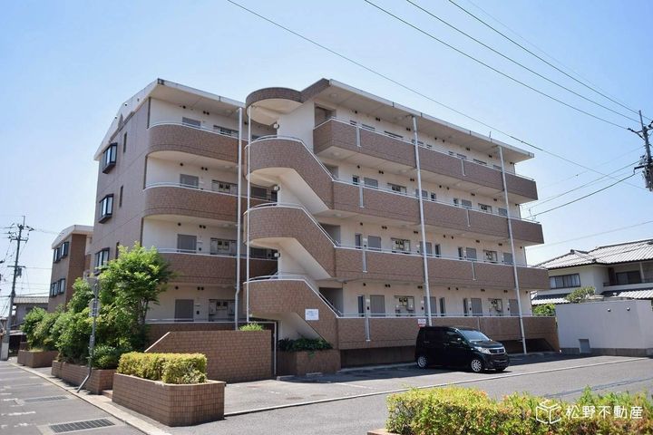 ガーデンハイツ三名弐番館206の外観