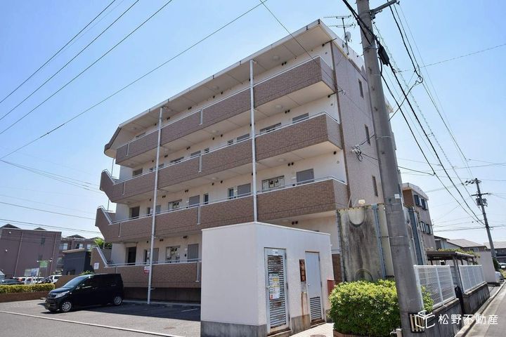 ガーデンハイツ三名弐番館206の外観