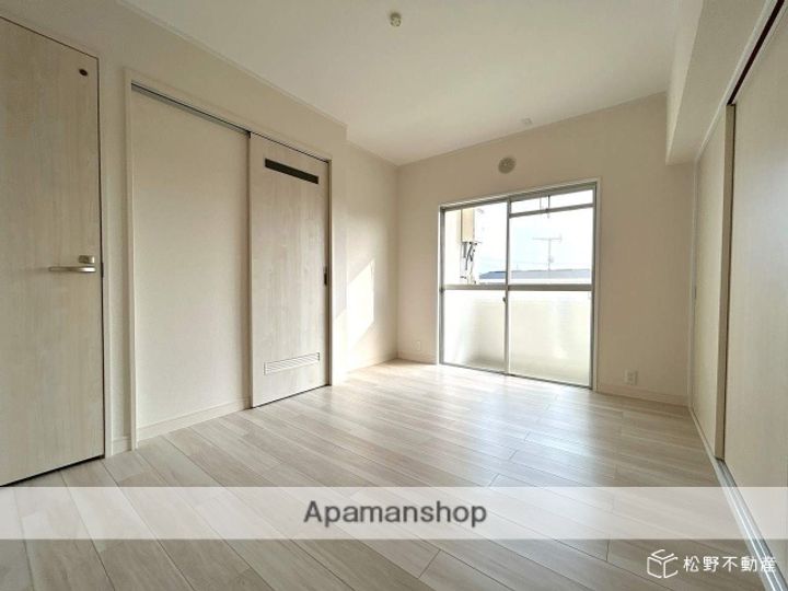 吉原マンションの居間