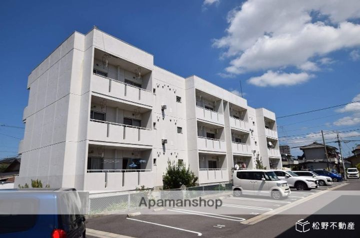 吉原マンションの外観