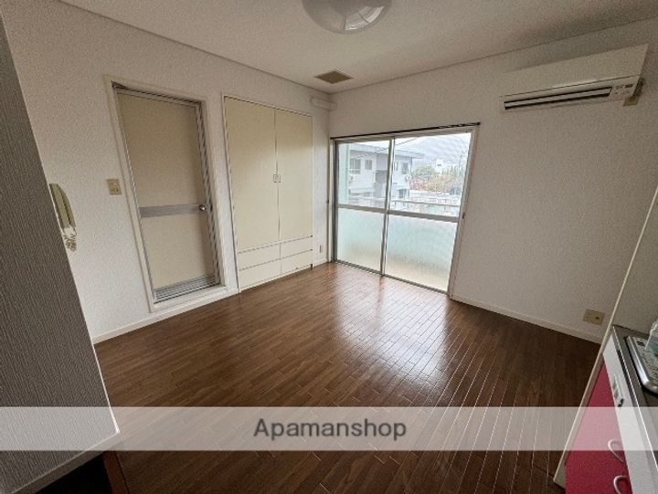 香川県高松市郷東町の賃貸マンションの内装