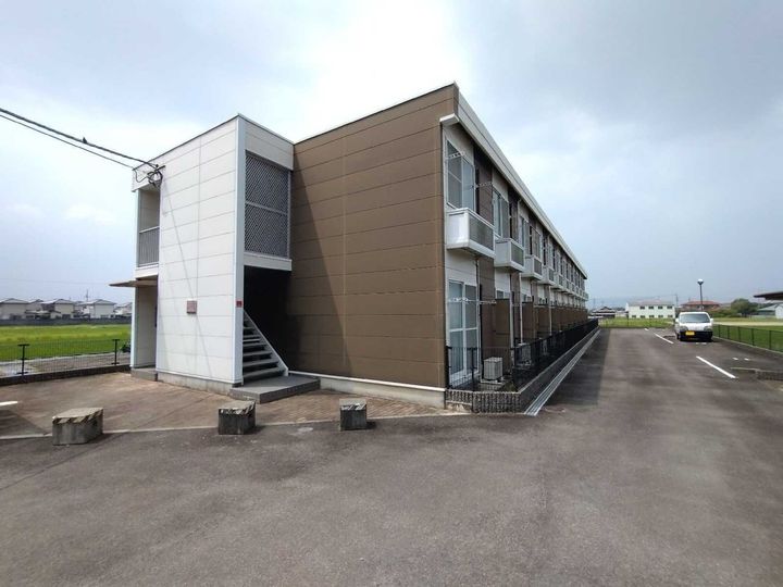 レオパレス由良204の外観