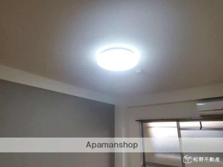 カレッジ三共パートIIの内装