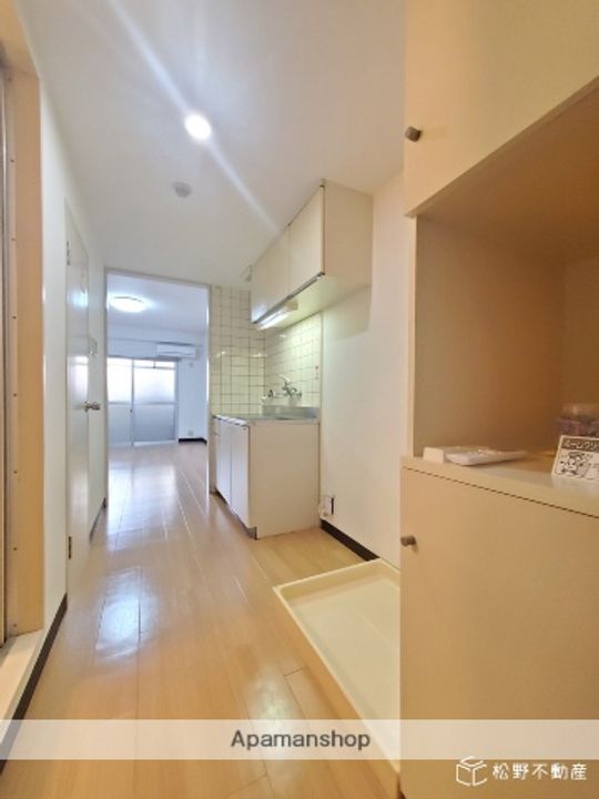 カレッジ三共パートIIの内装