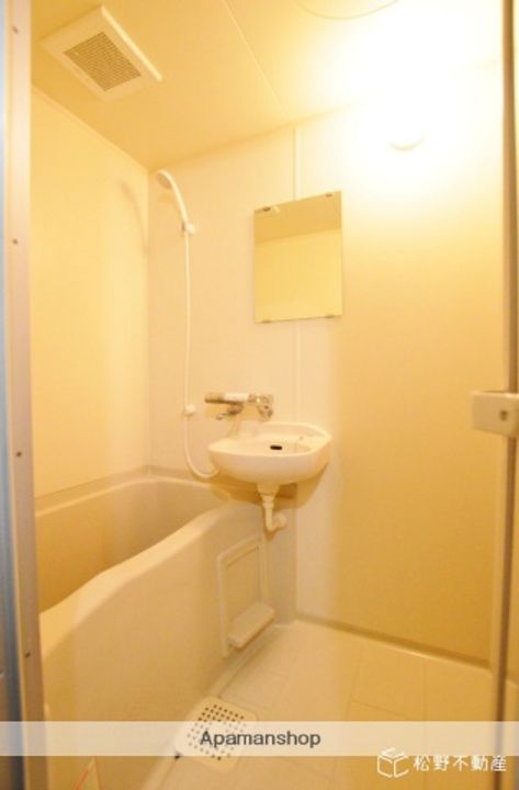 カレッジOZ407の風呂