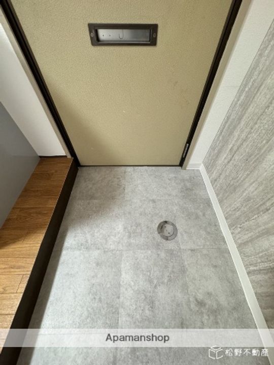 STONE HOUSE201の玄関