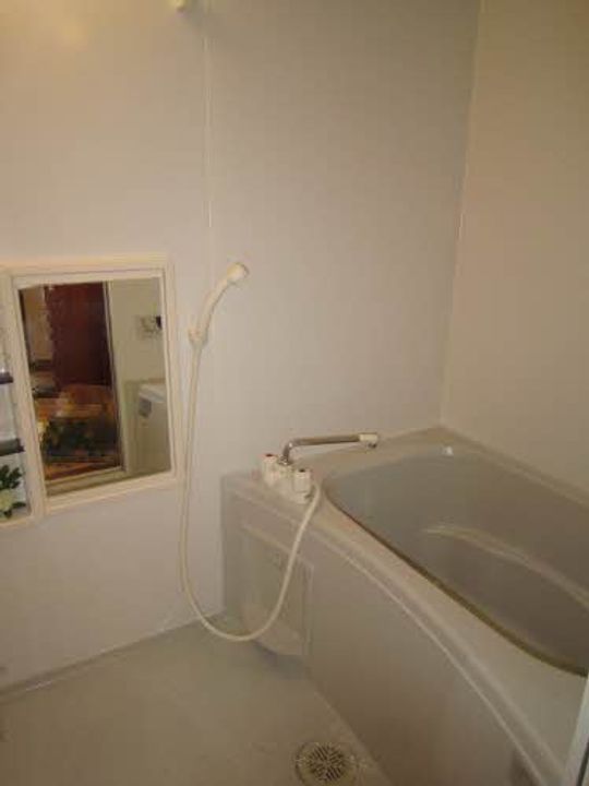 エアトベール C棟102の風呂