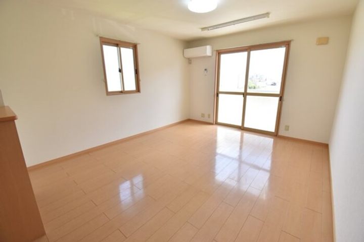 パラディー森塚201の内装