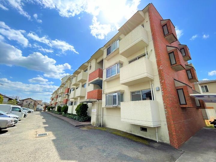 ピュアハイツの外観