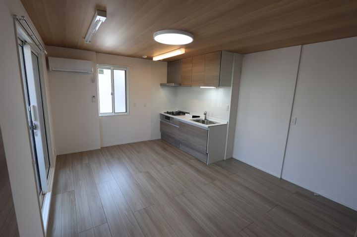 アパッショナート東浜の居間