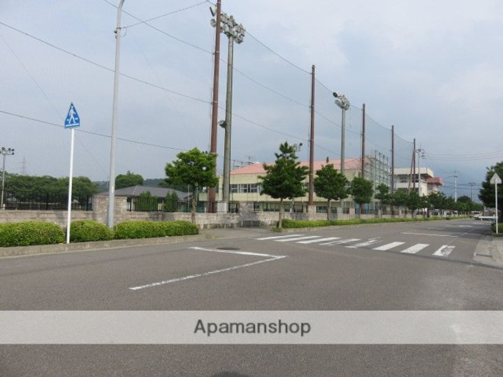 ビレッジ巴の周辺