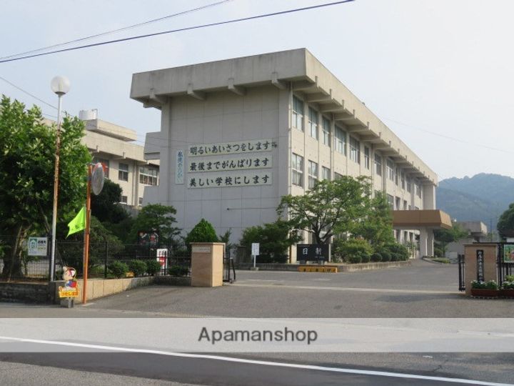 メゾン・ド・セジュールの周辺