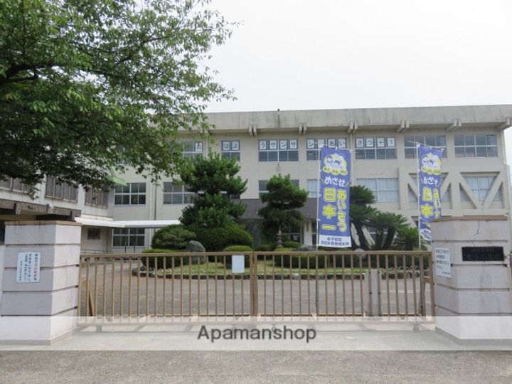 メゾン・ド・セジュールの周辺