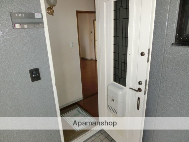 メゾン・ド・セジュールの玄関