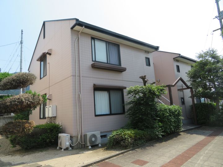 アークヒルズ中村 B棟の外観