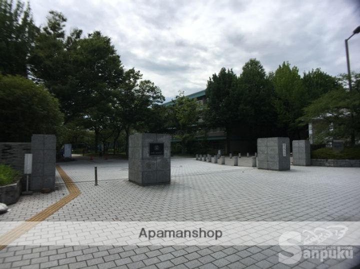 ヴァンテアン清水の周辺