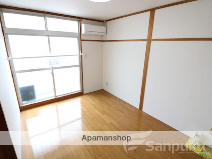 コーポおおさわ303の居間