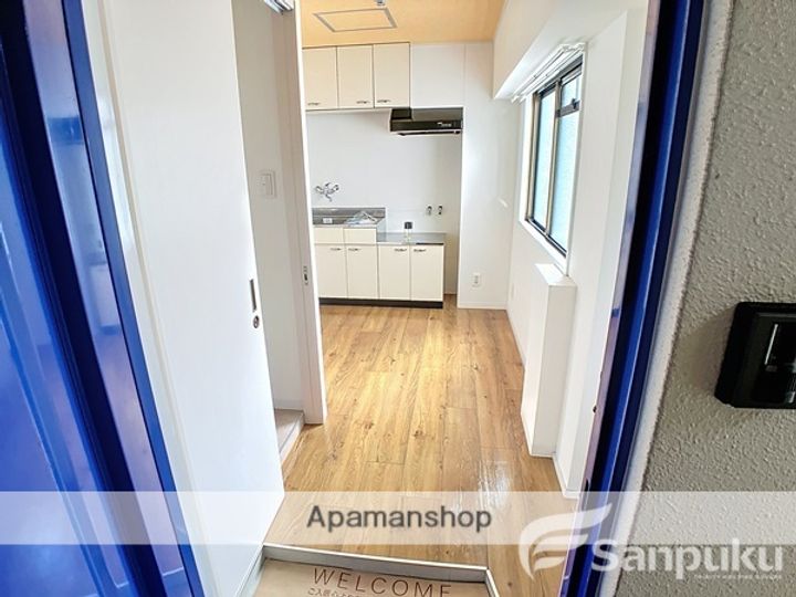 佐伯ビル302の玄関