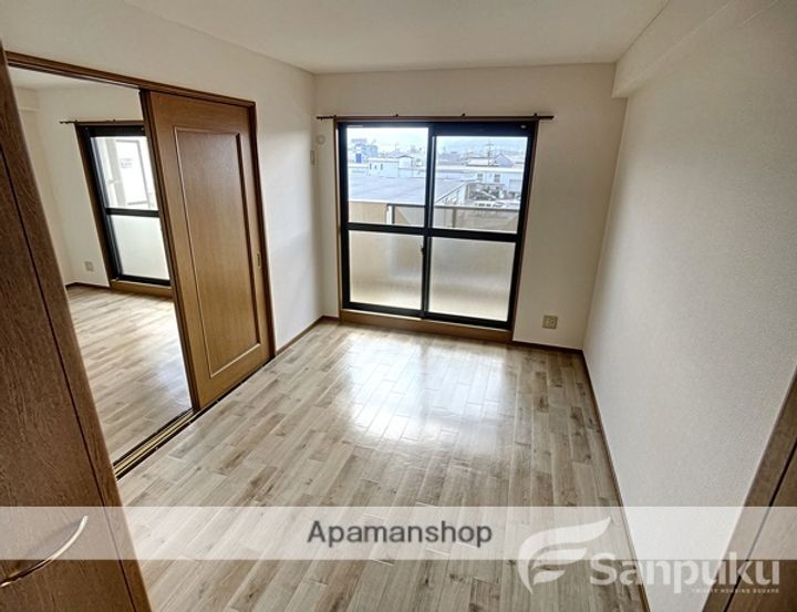 さくらレジデンス605の居間