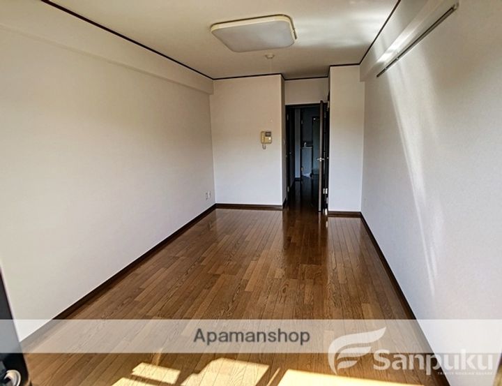 リバーサイド永木402の内装