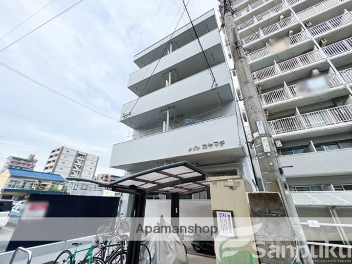 メゾン・カヤマチ401の外観