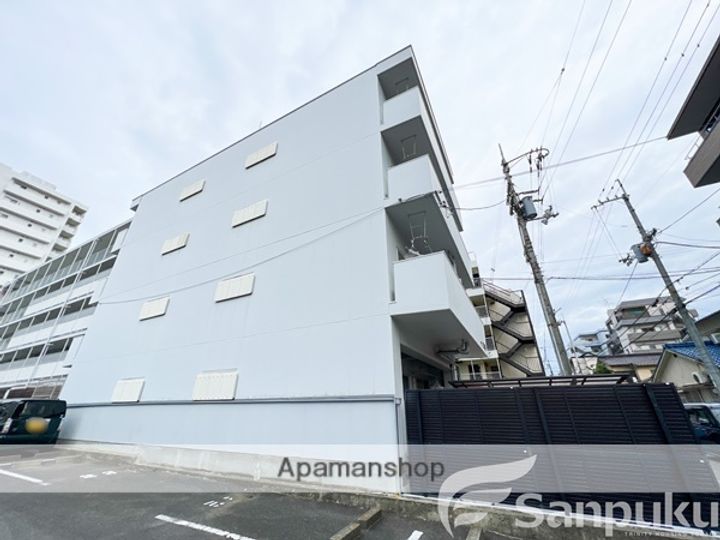 メゾン・カヤマチ401の外観