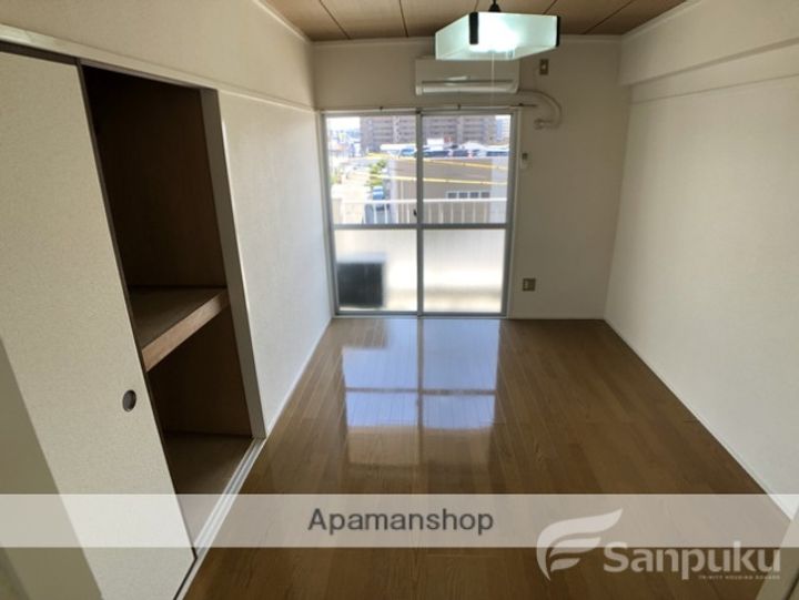 メゾン北斗の居間