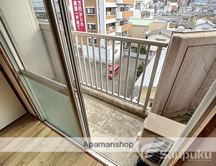 東一万ビルの内装