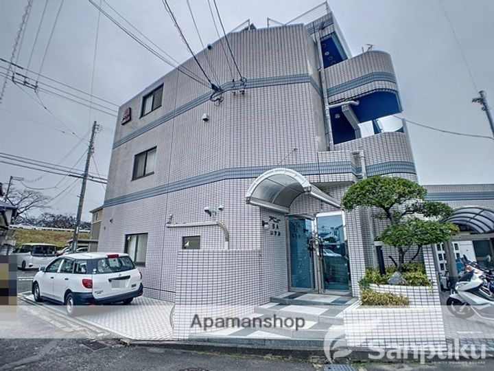 アベニューSAいずみの外観
