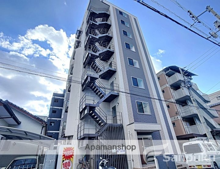 AVENIR緑町の外観