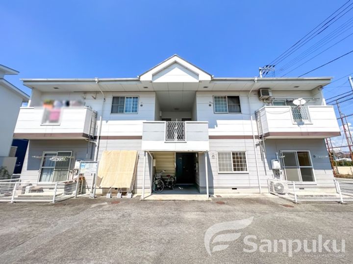 プラドール池田Bの外観