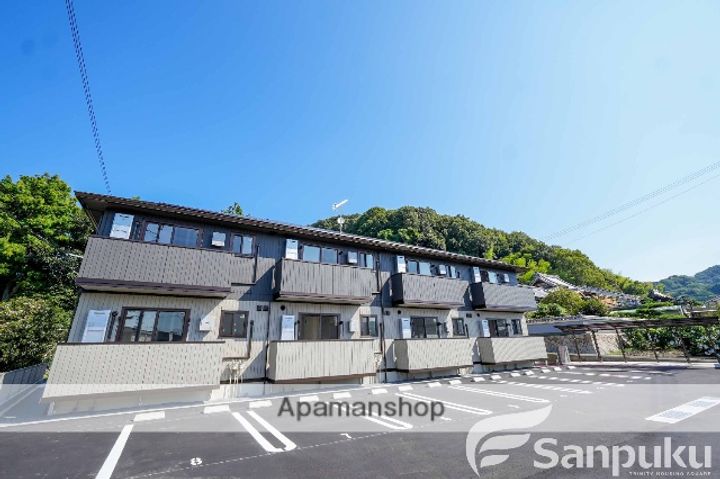 愛媛県松山市吉藤5丁目の賃貸アパートの外観