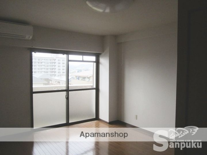 ハーモニーワン村口の居間