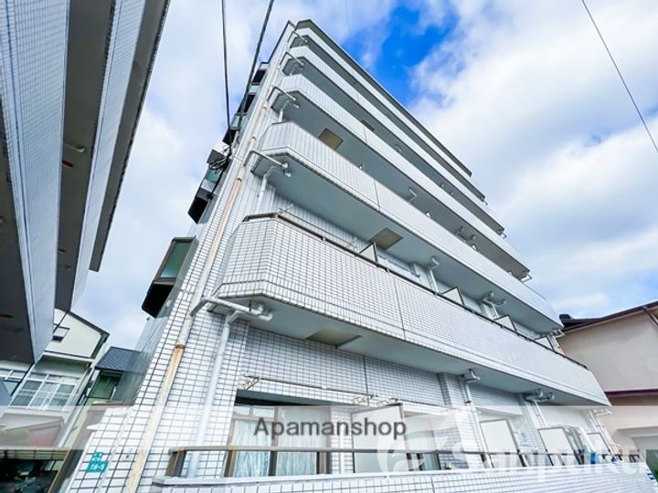 ジョイフル第3小坂306の外観