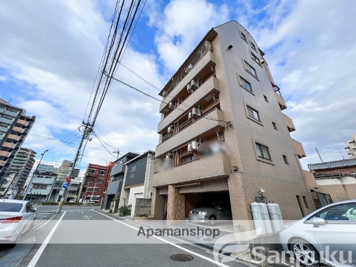キャッスルEYA202の外観