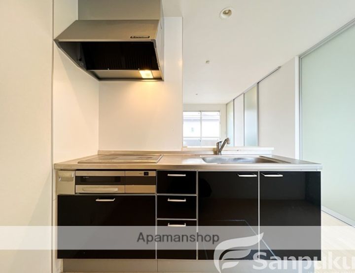 ノイレーベン A棟のキッチン