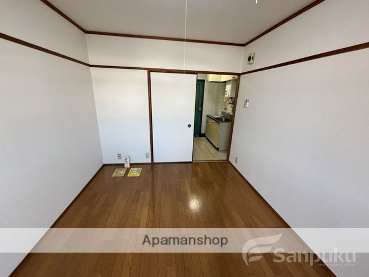 小山ビルの内装