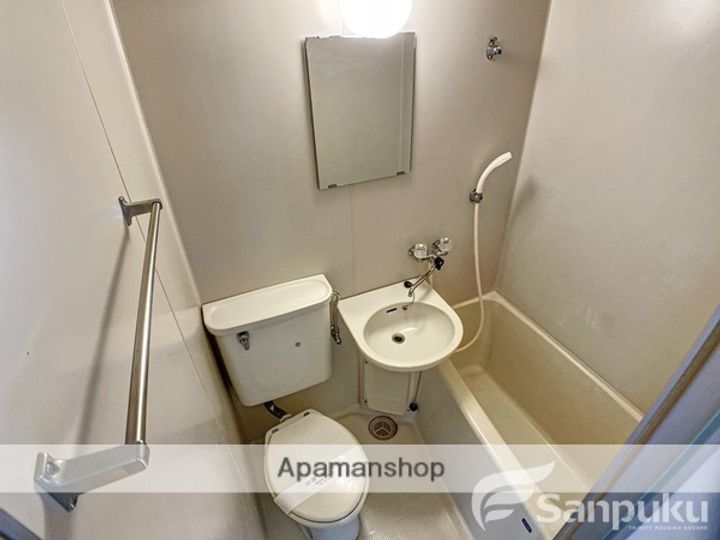 小山ビルの内装