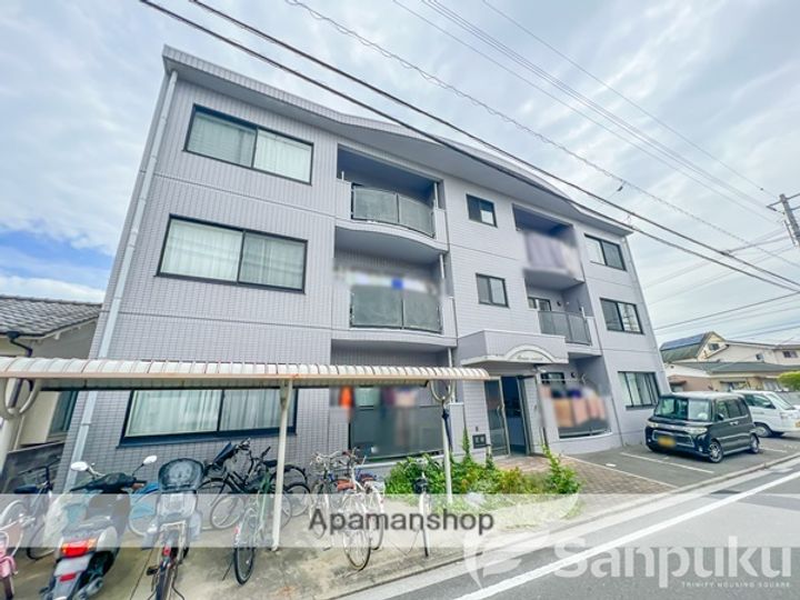 ブライムセントラル301の外観